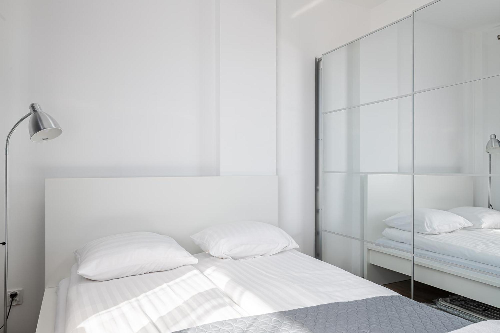 Rentplanet - Apartamenty Pileckiego Warsaw Ngoại thất bức ảnh