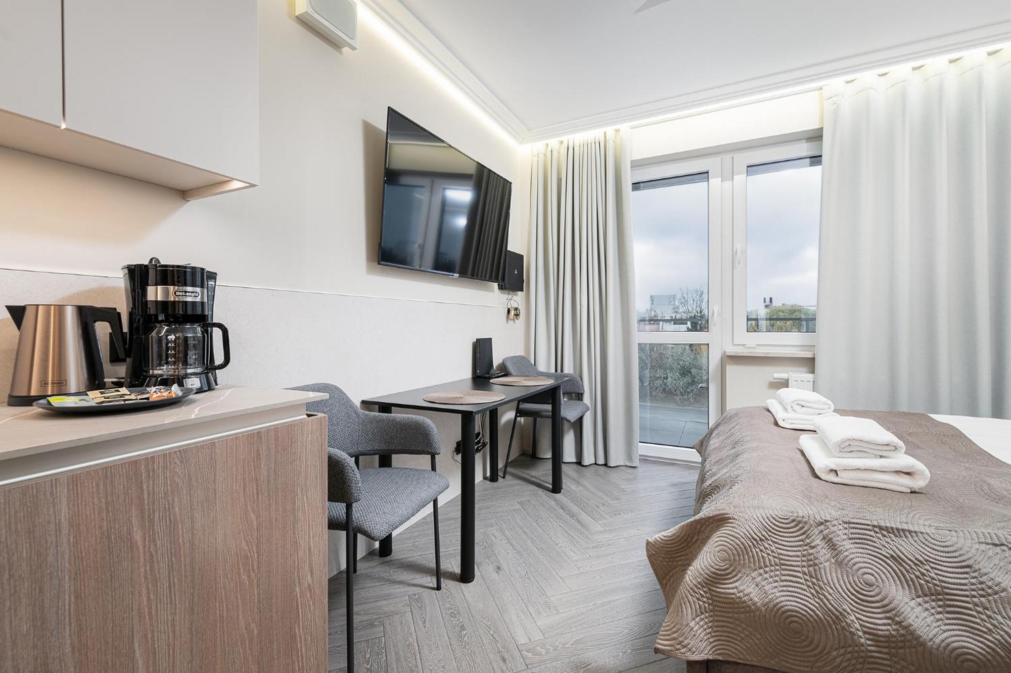Rentplanet - Apartamenty Pileckiego Warsaw Ngoại thất bức ảnh